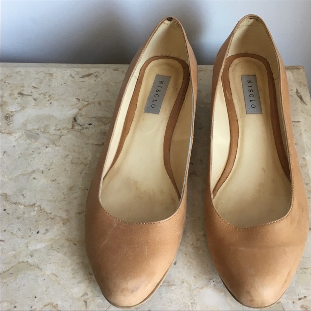 Nisolo Mendez flats in nude, size 8.5.